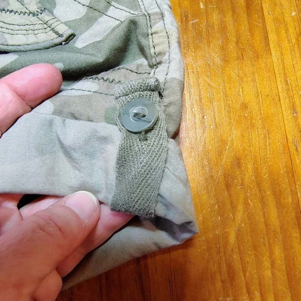 No Boundaries Women's Camo Roll Tab Cargo Shorts Size 11 Olive Green Tan nobo - Picture 3 of 8